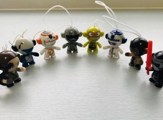 Star Wars Kinder Egg Toys