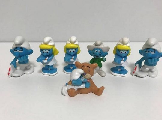 Kinder Surprise Toys / Smurfs Toys Collection