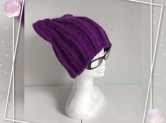 Purple Knitted Hat ”Cat”