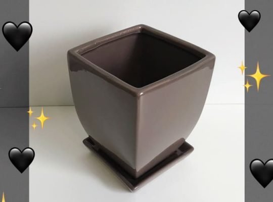 Ceramic Taper Pot Chocolate Colour