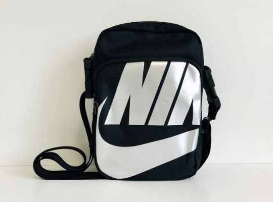 Nike Heritage Cross Body Bag